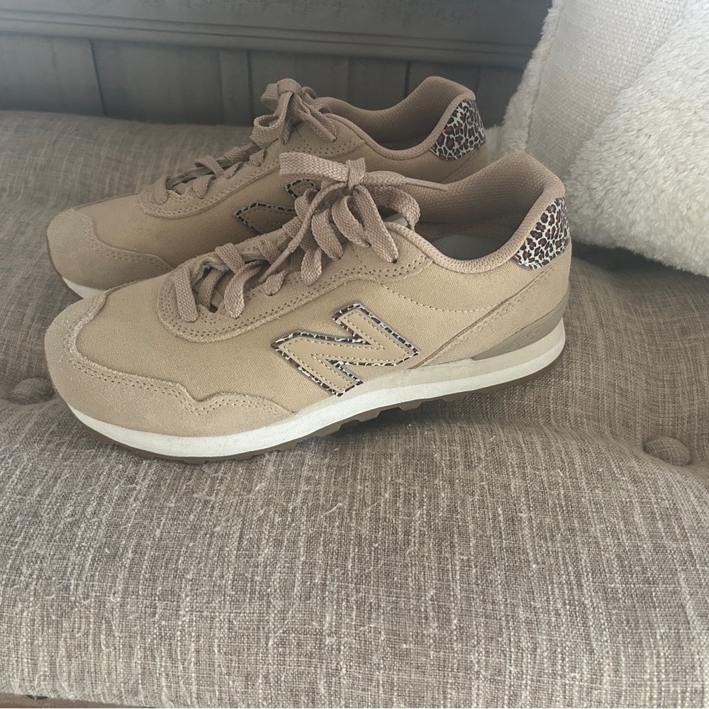 New Balance 515 Women’s 7.5 Tan with Leop Accent
